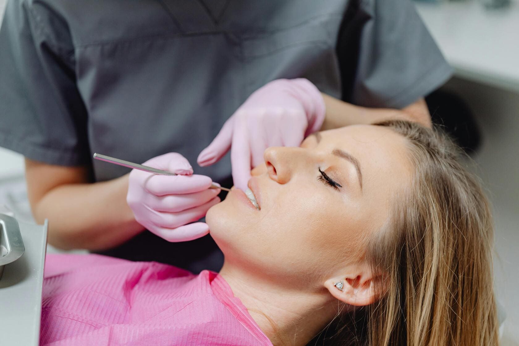 Paciente recibiendo atención dental